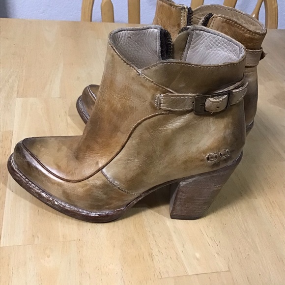 Bed Stu Shoes - SOLD! BED STU Cobbler series women’s ankle botties
